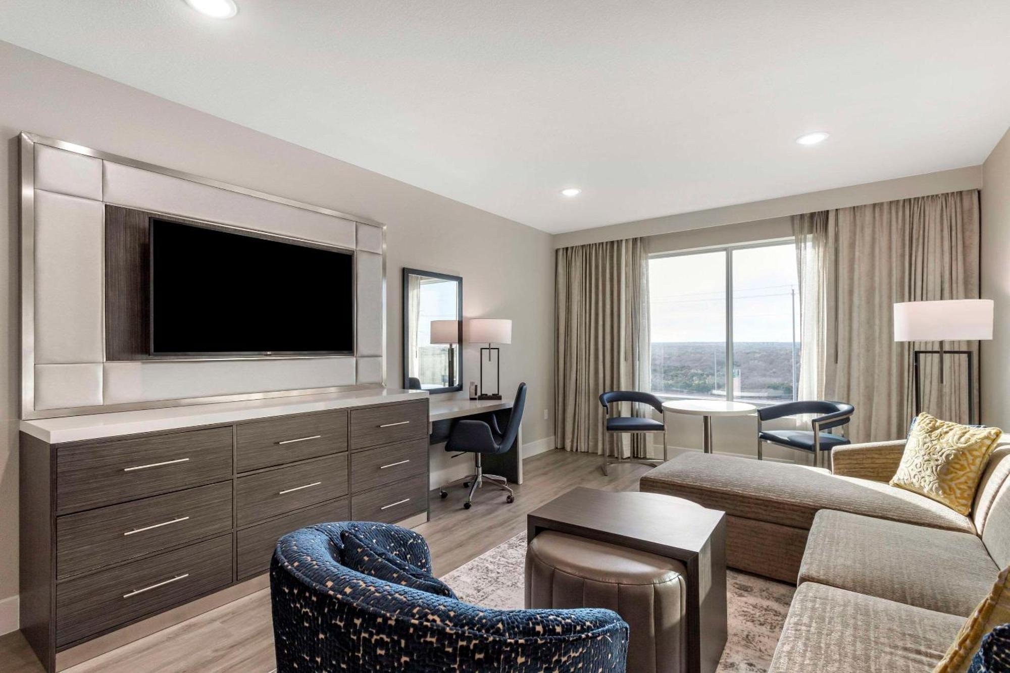 Cambria Hotel Austin Uptown Near The Domain מראה חיצוני תמונה
