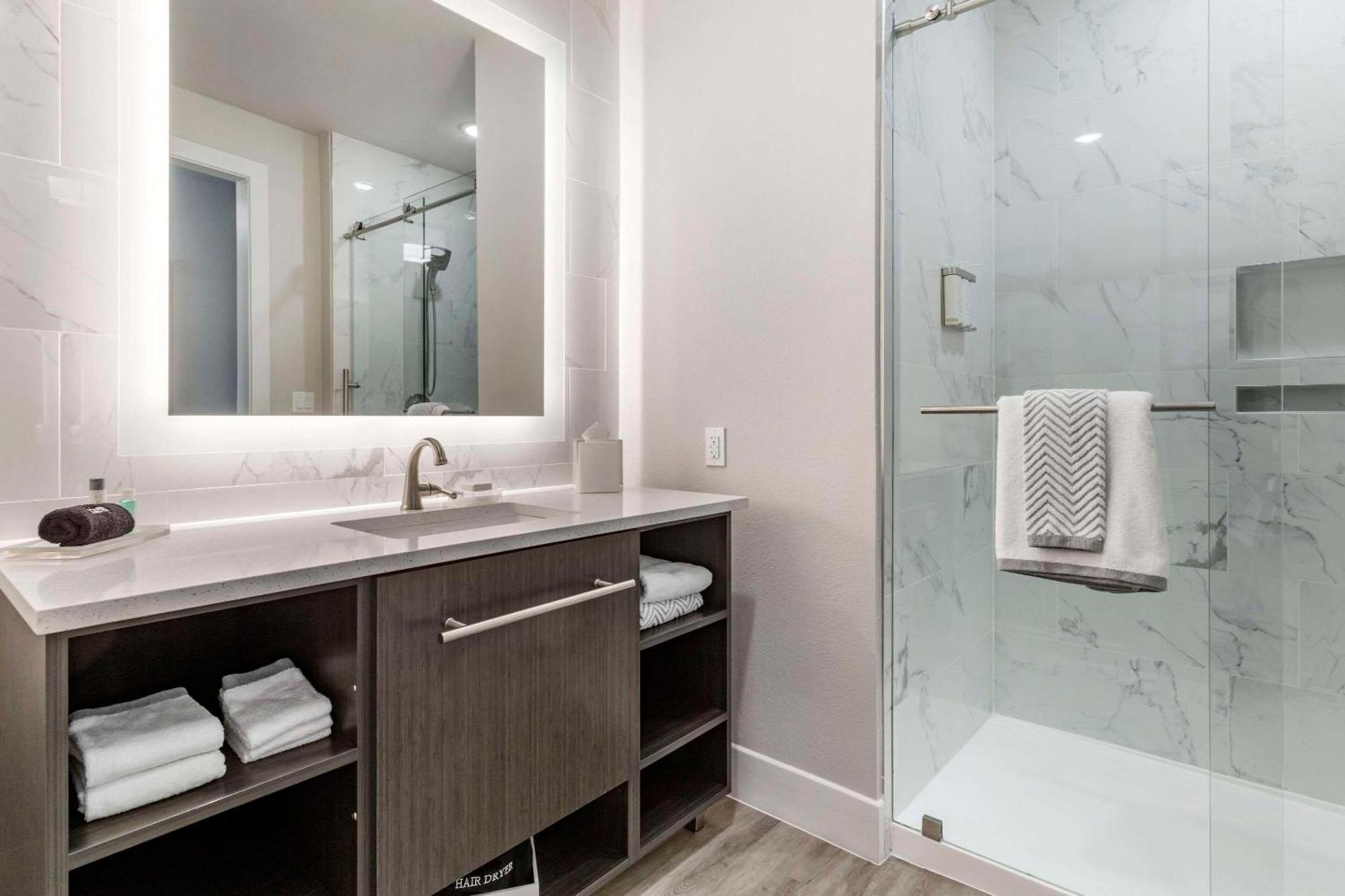 Cambria Hotel Austin Uptown Near The Domain מראה חיצוני תמונה